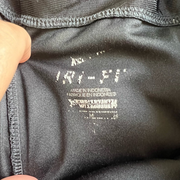 Nike Mens Fitness Shorts Black Flat Front Pockets Elastic Waist Light Weight M - Picture 8 of 8